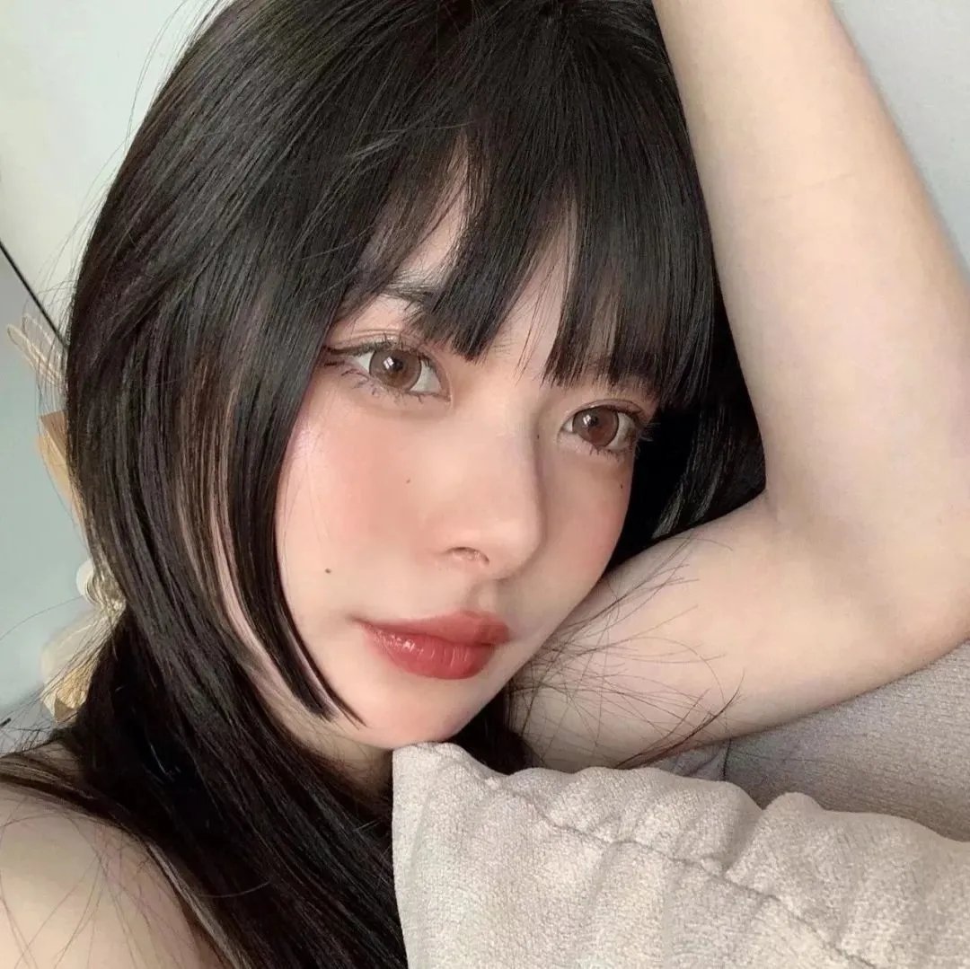 女猫 海报